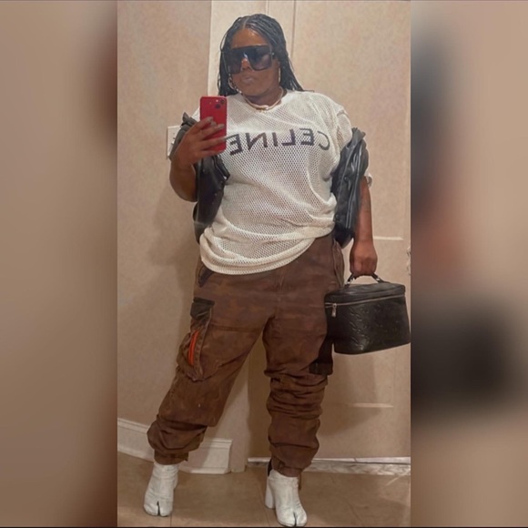 Meet your Posher, Neet - Picture 15 of 17